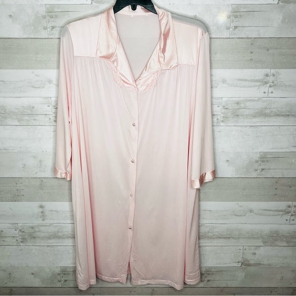Vintage Satin Dressing Gown - Picture 1 of 4